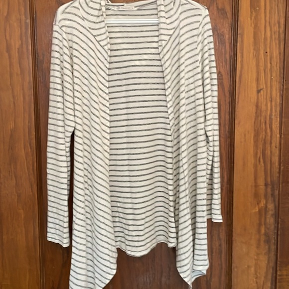 VEVERET Cardigan with Hood (M) - Picture 2 of 3